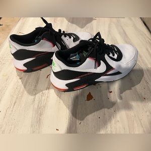 womens/girls nike air max tennis shoes